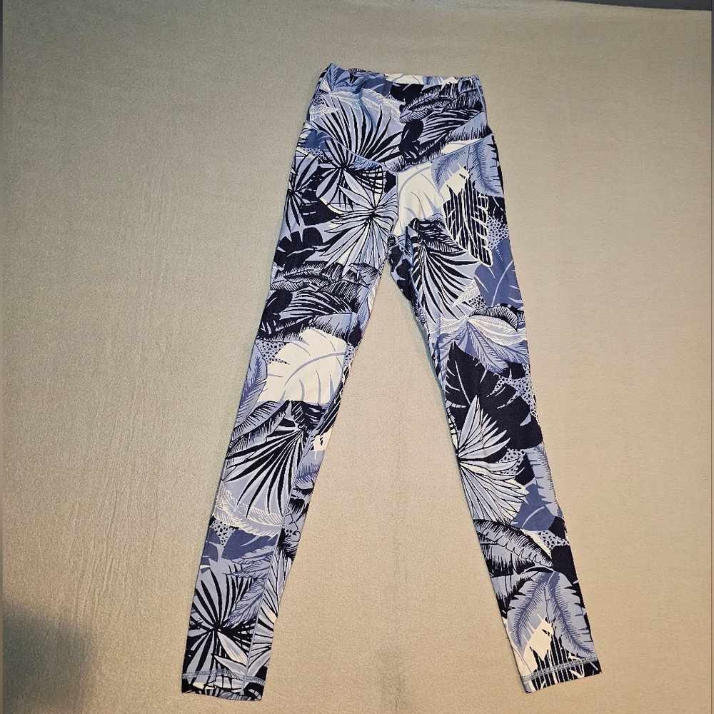 Aerie Blue and White Leaf Print Leggings Size S